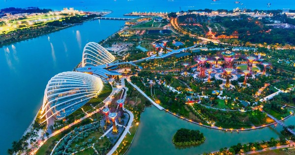 Là quốc gia ASEAN thứ hai công bố kết quả kinh tế năm 2025, tăng trưởng GDP của Singapore cao hay thấp so với Việt Nam?