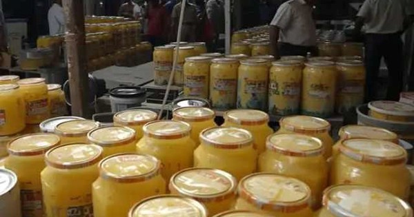 Nhận tin mật rồi đột kích một cơ sở, công an triệt phá đường dây sản xuất bơ giả từ hóa chất, tịch thu hơn 300kg sản phẩm pha trộn