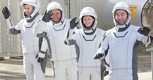 Lần đầu tiên trong lịch sử, 4 phi hành gia NASA bất ngờ quay về Trái Đất: Nguyên nhân được hé lộ