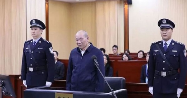 Trung Quốc bắt một cựu lãnh đạo ngân hàng vì tham nhũng và chiếm đoạt hàng trăm triệu USD