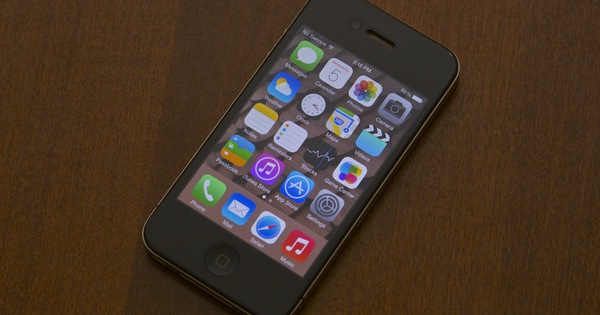 Chiếc iPhone "đời Tống" bỗng hot rần rần, khiến Gen Z ráo riết săn tìm