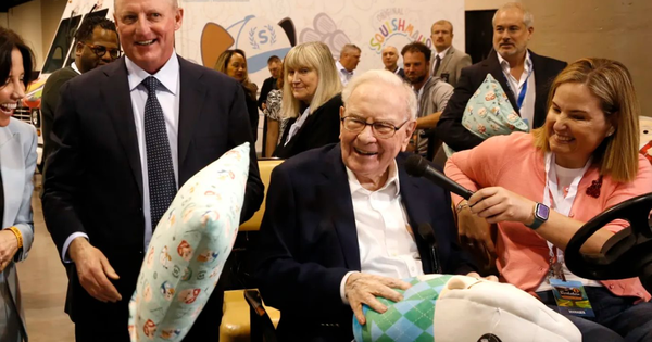 Nghịch lý cuối sự nghiệp của huyền thoại Warren Buffett: Ngồi trên núi tiền nhưng vẫn ‘bất lực’ để ước mơ dang dở