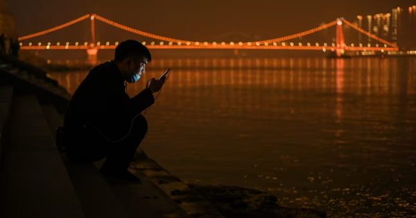 Buồn của quốc gia giàu mạnh nhất nhì thế giới: Từ trẻ đến già bị cô đơn bủa vây dù có 1,4 tỷ người, vùng vẫy trong tá gánh nặng từ tài chính đến hôn nhân