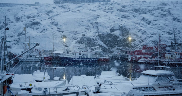 Sự thật 'trần trụi' ở vùng đất Mỹ đang nhắm đến: Chẳng phải mỏ vàng, chỉ sống nhờ tôm và tiền trợ cấp