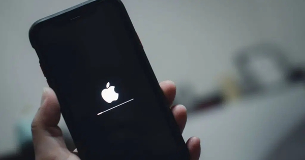 Người dùng iPhone cần khởi động lại ngay lập tức!