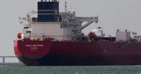 Không phải Nga hay Venezuela, hơn 170 triệu thùng dầu của một quốc gia châu Á đang lênh đênh trên biển, chuyện gì đang xảy ra?