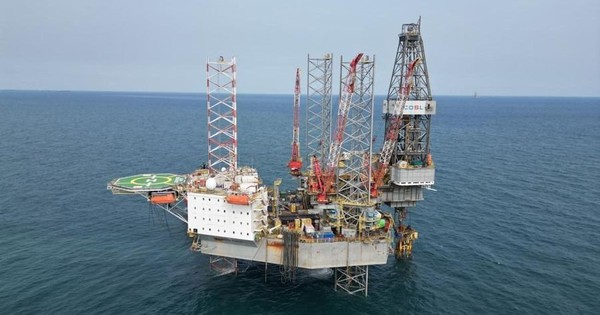 Khoan sâu 4.260 mét xuống đáy biển, phát hiện mỏ dầu khí tại láng giềng Việt Nam, mỗi ngày có thể khai thác hơn 2.000 thùng dầu và 5 triệu feet khối khí đốt