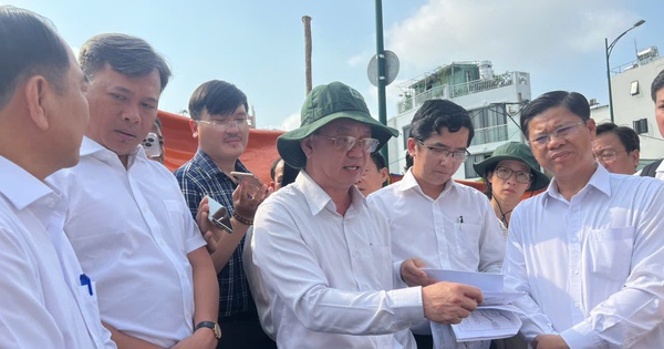 Sự cố sụp mặt đường Ba Đình: Lãnh đạo TPHCM yêu cầu xử lý trước Tết