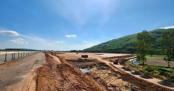 Cận cảnh thi công trạm dừng nghỉ trên cao tốc Quảng Ngãi – Hoài Nhơn