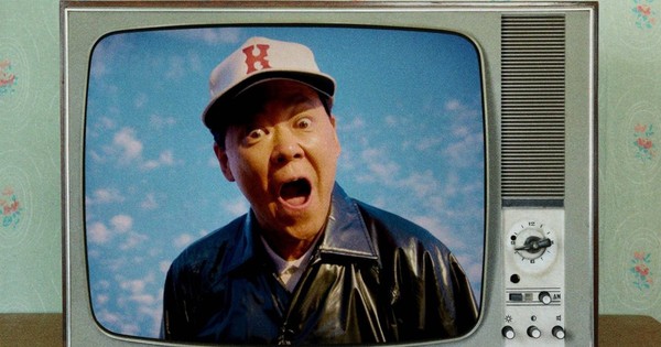 Thêm một biểu tượng được người Việt yêu thích "bán linh hồn" cho Trung Quốc: Cứ đà này rồi sẽ chẳng còn gì