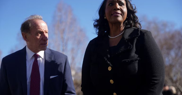 Tòa án Tối cao Mỹ phát tín hiệu giữ ‘vùng cấm’ của Fed: Thế giằng co quyền lực của ông Trump rẽ hướng