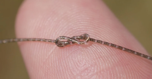 Phát minh như khoa học viễn tưởng của Trung Quốc làm chấn động ngành công nghệ: Chip mảnh hơn sợi tóc người, dệt trực tiếp vào vải vẫn xử lý như vi mạch