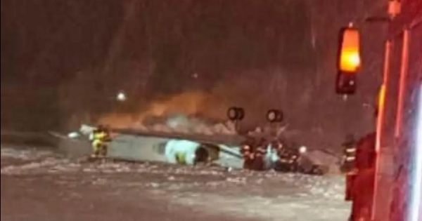 Kinh hoàng: Máy bay tư nhân rơi khi cất cánh giữa bão tuyết đóng băng tại Mỹ