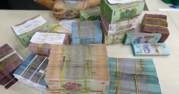 Vì sao phải 'nắn dòng' tín dụng?