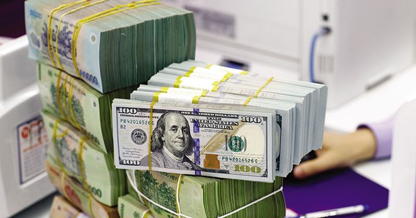 Cập nhật thị trường tiền tệ: Lãi suất qua đêm tăng mạnh lên 6%/năm, tỷ giá USD giảm sâu, NHNN bơm lượng lớn VND hỗ trợ hệ thống