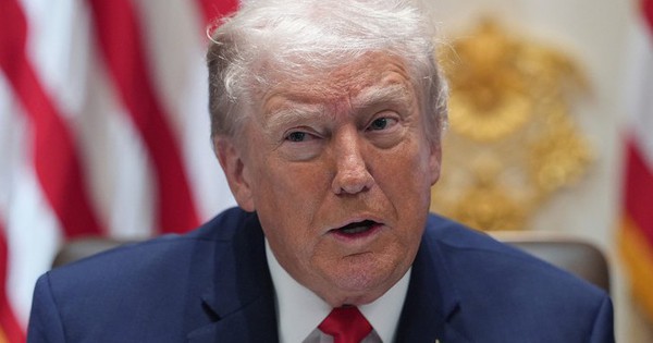 Tổng thống Donald Trump: Nga dừng không kích Ukraine một tuần!