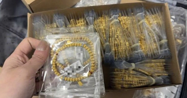 Phát hiện có người bỏ quên vali chứa 12kg vàng trị giá hơn 70 tỷ đồng trên tàu