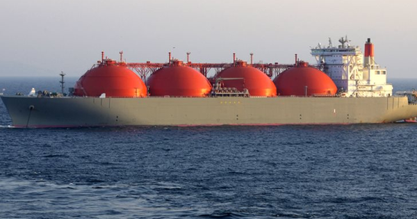 Tránh vỏ dưa gặp vỏ dừa: Vừa xa khí đốt Nga, châu Âu lại phụ thuộc 60% vào quốc gia khác, 'chốt đơn' hơn 5 triệu tấn LNG chỉ trong 1 tháng