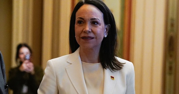 Lãnh đạo phe đối lập Venezuela tặng huy chương Nobel Hòa bình cho Tổng thống Mỹ