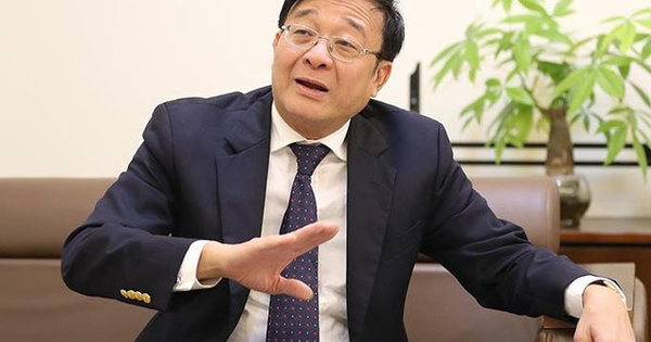 TS Nguyễn Quốc Hùng: Một khách hàng thanh toán tại showroom ô tô, hệ thống AI của ngân hàng có thể lập tức phê duyệt khoản vay trả góp