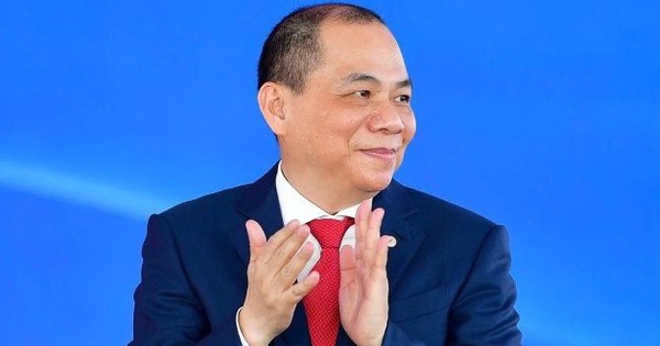 Lì xì đầu năm 'khủng' như ông Phạm Nhật Vượng: Miễn phí sạc 3 năm cho chủ ô tô điện VinFast, mua xe máy cũng miễn phí đổi pin 2 năm