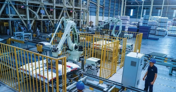 Loạt doanh nghiệp cán mốc doanh thu lịch sử