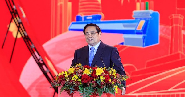 Thủ tướng biểu dương Vingroup của tỷ phú Phạm Nhật Vượng