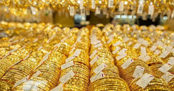 Cuối chiều 3/2: Giá vàng tăng 10,5 triệu đồng/lượng