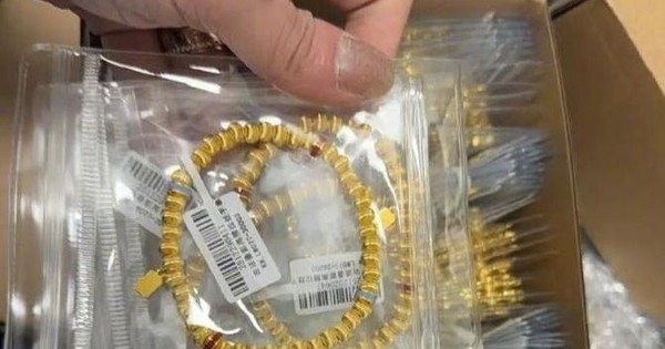 Khách bỏ quên vali chứa hơn 12kg vàng trên tàu cao tốc