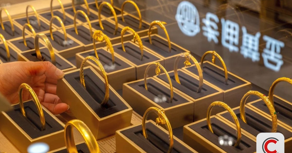 Thêm 1 app đầu tư vàng bị gắn 'cảnh báo đỏ': Hiệu ứng domino lan rộng thị trường tư nhân, nhà đầu tư ồ ạt đòi rút tiền