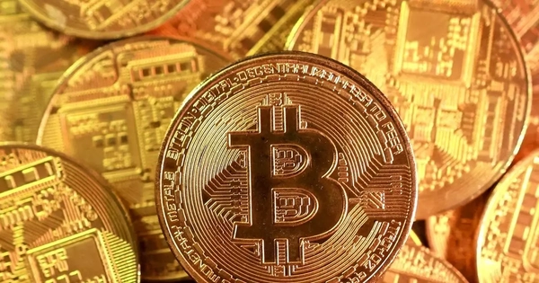 Bitcoin lao dốc mạnh từ khi ông Trump đắc cử Tổng thống Mỹ