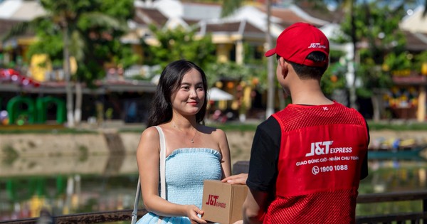 Valentine trong kỷ nguyên số: xa mặt nhưng không cách lòng chỉ với một 'chạm'