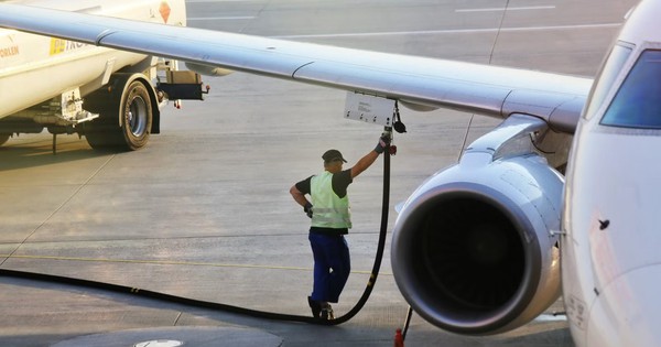 Cuba đối diện khó khăn mới: Dầu máy bay cạn kiệt, sân bay phải dừng tiếp nhiên liệu trong 1 tháng
