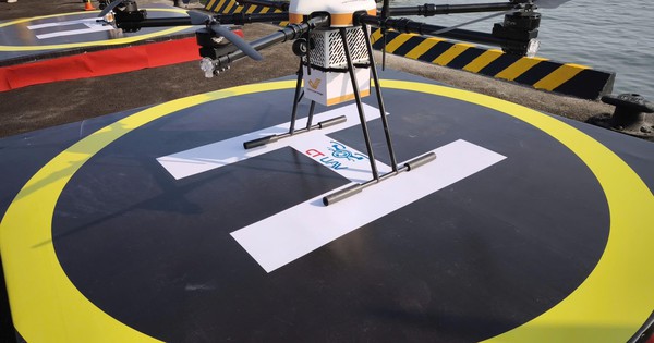 Lần đầu tiên tại Việt Nam: Máy bay không người lái chở hàng xuyên biển Cần Giờ và Vũng Tàu, Vietnam Post bắt tay CT