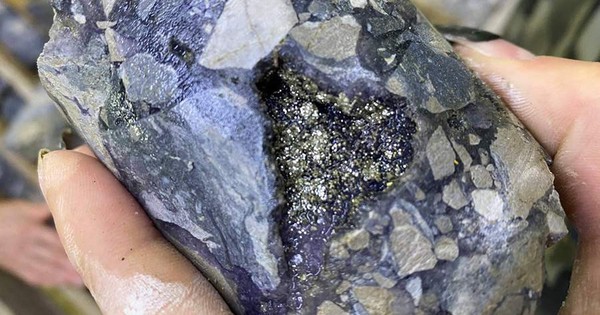 Đang phải nhập khẩu 100%, Nga phát hiện 'mỏ vàng' hơn 5 triệu tấn trải dài 2 km