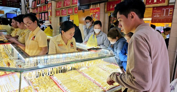 Lịch nghỉ Tết của các tiệm vàng: Đa số đóng cửa đến mùng 6, riêng hai cửa hàng vẫn mở bán xuyên Tết