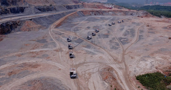 Phát hiện xe tải không người lái bí mật khai thác hàng loạt kho báu lộ thiên lớn bậc nhất toàn cầu, công nghệ khủng với sự hậu thuẫn của BYD