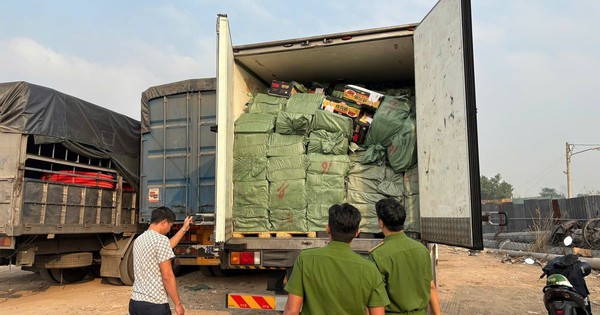 Phát hiện 2 xe tải đông lạnh lạ, công an Việt Nam lập tức theo dõi