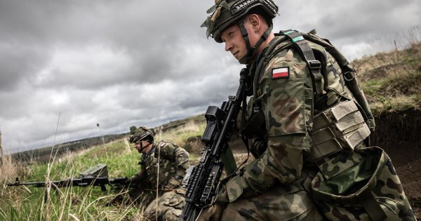 Ba Lan có kế hoạch mở rộng vũ trang tham vọng: Chủ động cho cuộc chiến cường độ cao kéo dài