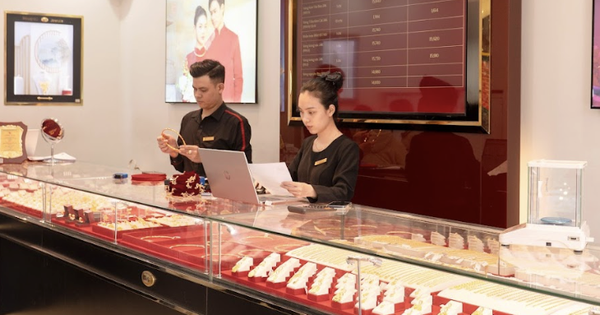 Sáng mùng 1 Tết, giá vàng miếng SJC và vàng nhẫn tiếp tục giảm sâu