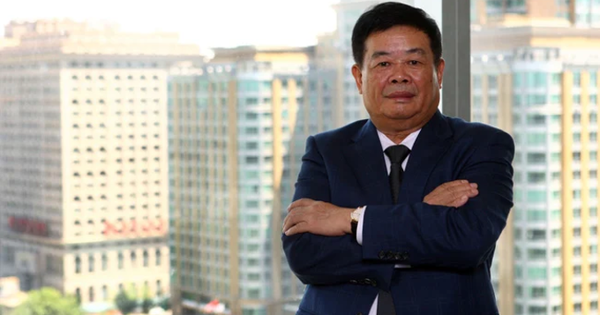 Vị tỷ phú 'bắt' con trai làm công nhân, quyên nửa tài sản làm từ thiện