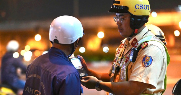 Khung giờ nào người dân TPHCM vi phạm nồng độ cồn nhiều nhất?