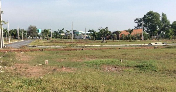 Mua hơn 300m2 đất trồng cây lâu năm, khi chuyển sang đất ở có được giảm tiền sử dụng đất?