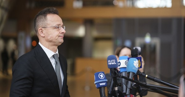 Hungary nêu lý do phủ quyết khoản vay 106 tỷ USD cho Ukraine