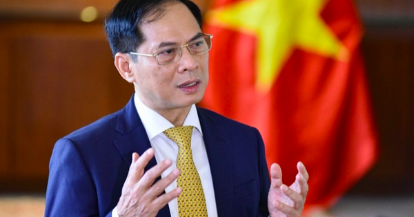 Doanh nghiệp lớn nhất Việt Nam và 3 tập đoàn khác "nhận lệnh" từ Phó Thủ tướng: Phải làm được việc này trong năm 2026