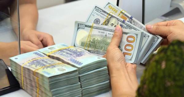 Sau Tết: Giá đô la, lãi suất qua đêm liên ngân hàng cùng tăng mạnh