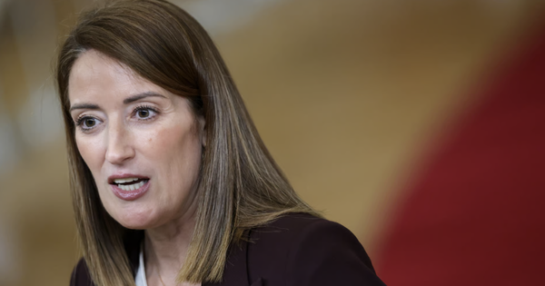 EU phê duyệt khoản vay hơn 100 tỉ USD cho Ukraine