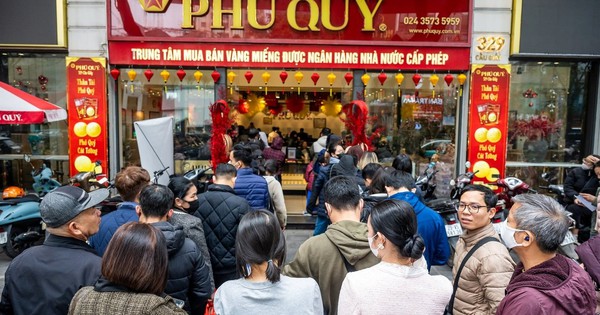 Người mua vàng, bạc ngày Thần tài chú ý: Phú Quý phát thông báo 'sẵn hàng' cho ngày mai