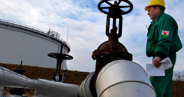 Không có dầu Nga, một phần châu Âu đứng trước nguy cơ tê liệt, EU kêu gọi Ukraine sửa gấp đường ống