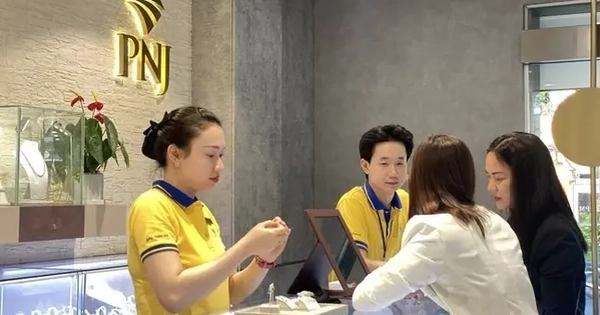 'Sốt' cổ phiếu nhà vàng trong ngày Vía Thần tài